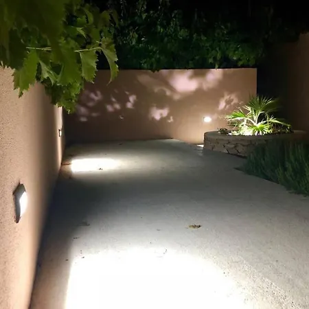 Apartament Orhideja Lukoran